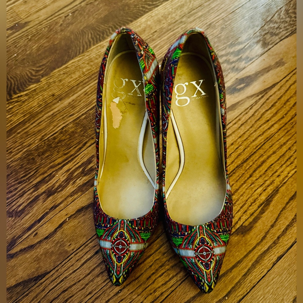 GX by Gwen Stefani Multicolor Patterned Pumps